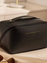 Naloži sliko v galerijo, Kozmetična torbica Capusle