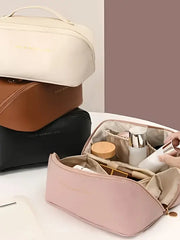 Naloži sliko v galerijo, Kozmetična torbica Capusle