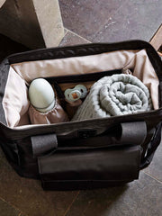 Naloži sliko v galerijo, Elodie - Previjalna torba z okvirjem, Black
